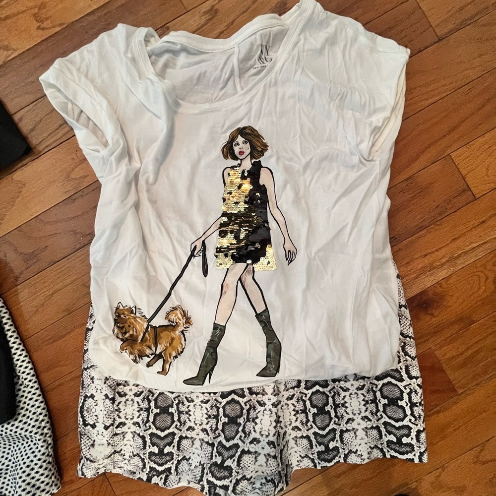 Embellished top w/ sequins and black/grey shorts